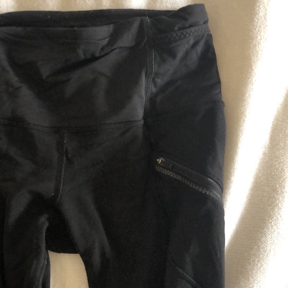 Black Lulu Lemon Leggings Size 6 - Picture 2 of 8